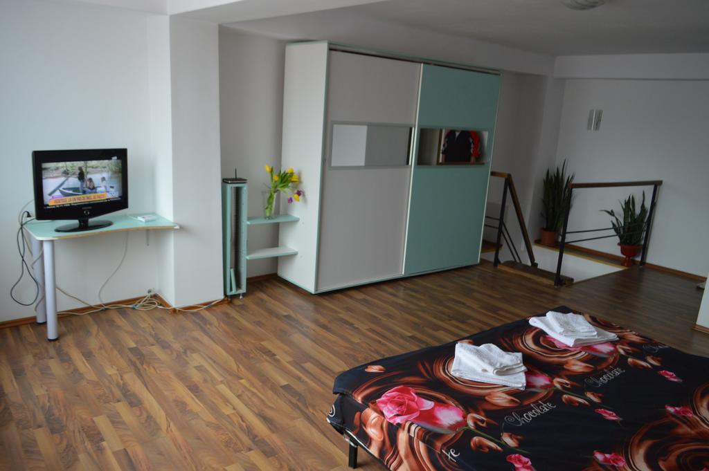 Csikos Apartment Cluj-Napoca Eksteriør billede