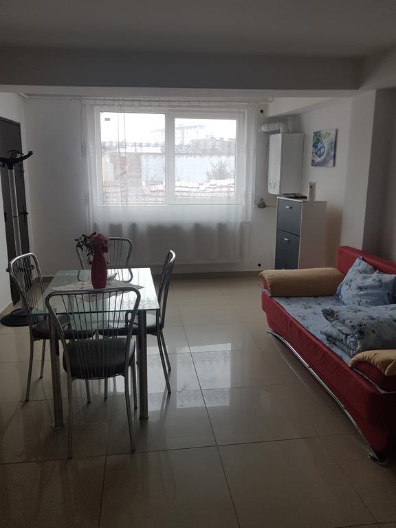 Csikos Apartment Cluj-Napoca Eksteriør billede